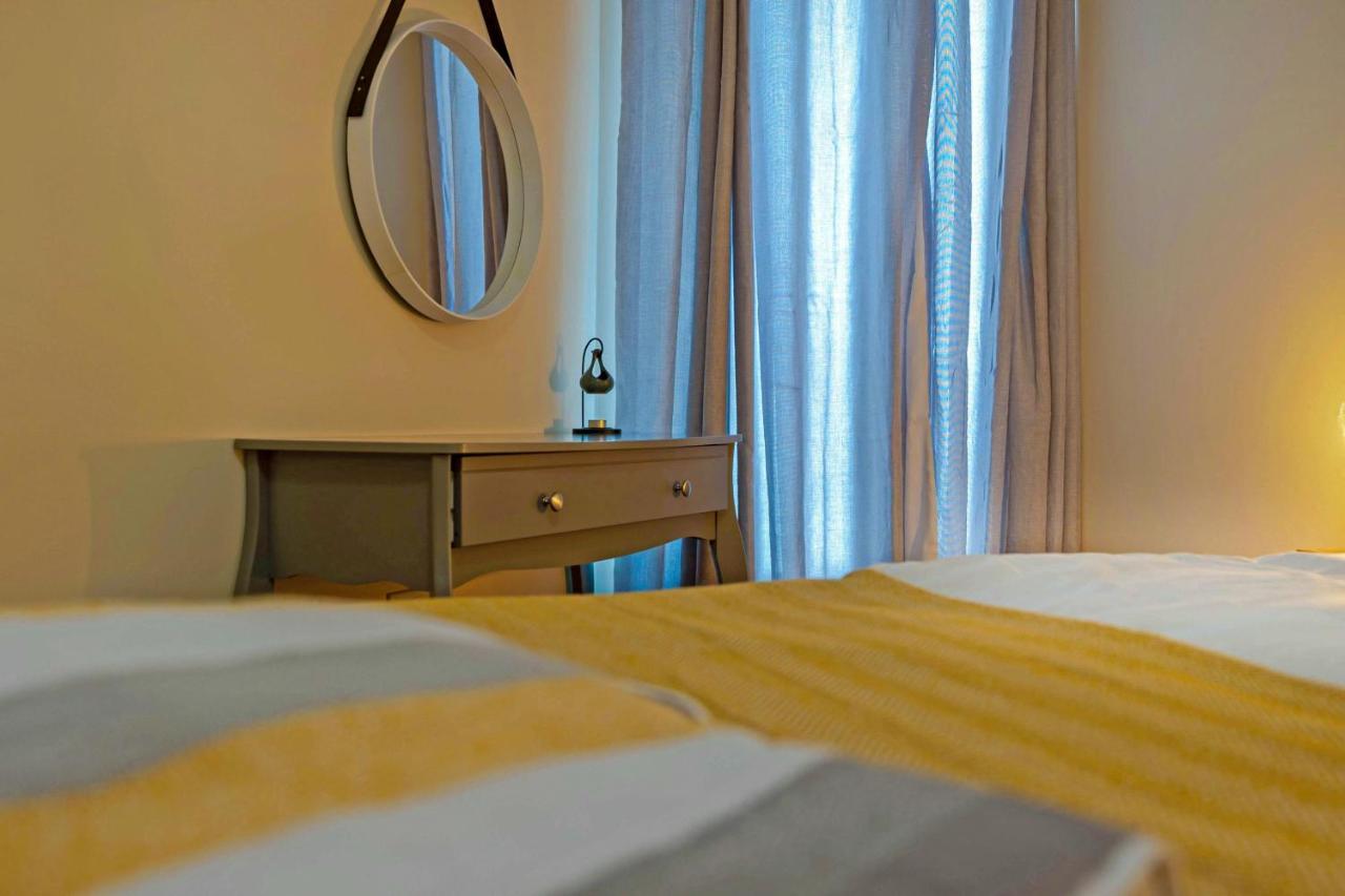 Modern & Spacious 2 Bedroom Serviced Apartment Next To Lochend Park - Private Underground Parking & Lift Available - Close To Edinburgh City Centre 외부 사진